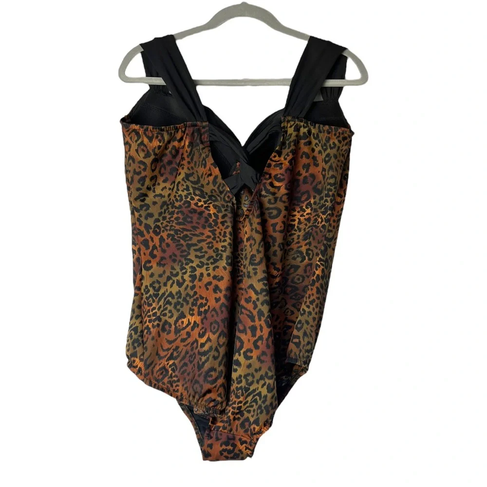MIRACLESUIT Plus Brown Leopard Animal Printed One-Piece Swimsuit‎ NWOT Size 24W